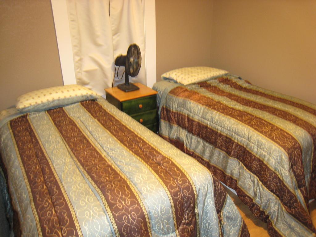 Armstrong Hotel & Saloon Quarto foto
