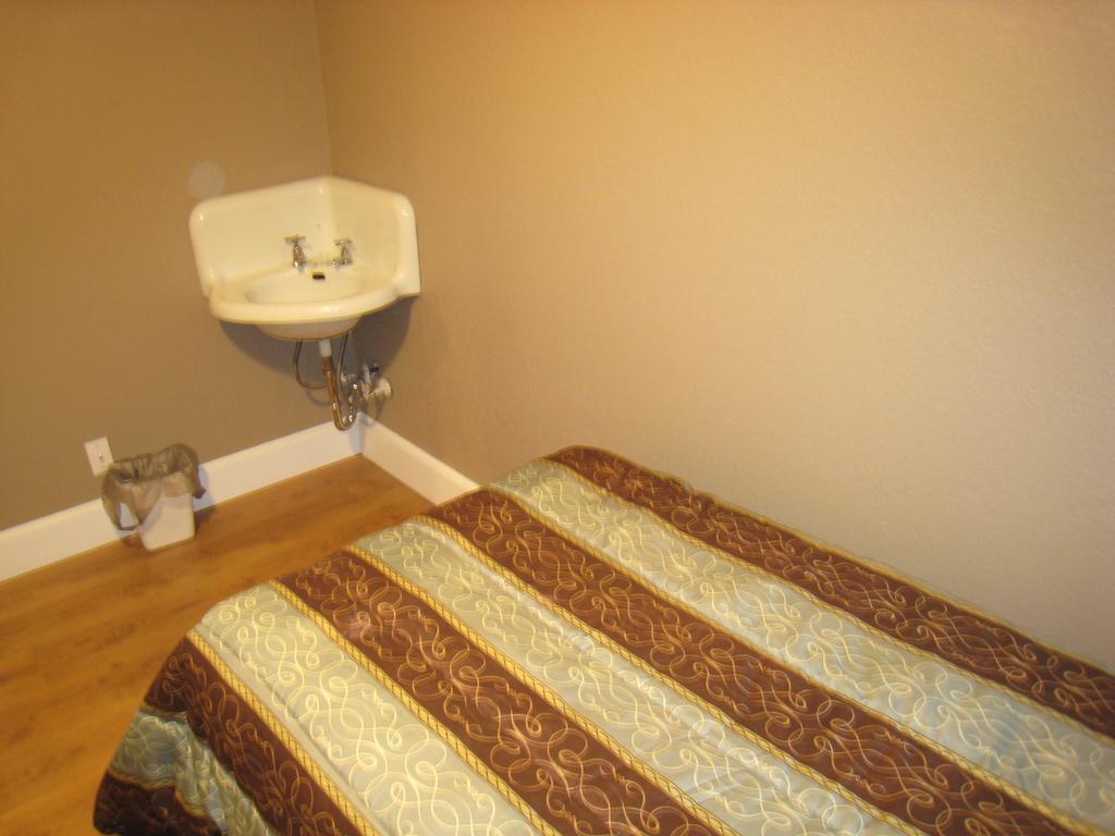 Armstrong Hotel & Saloon Quarto foto