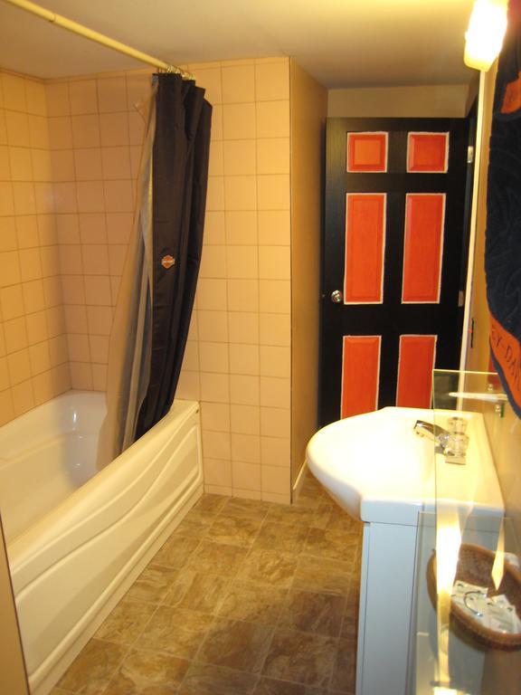 Armstrong Hotel & Saloon Quarto foto